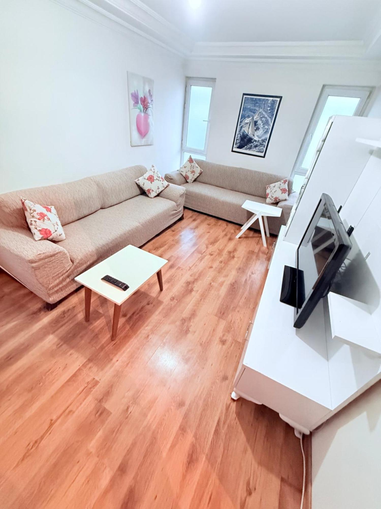 With Kitchen In The Center * Ankara