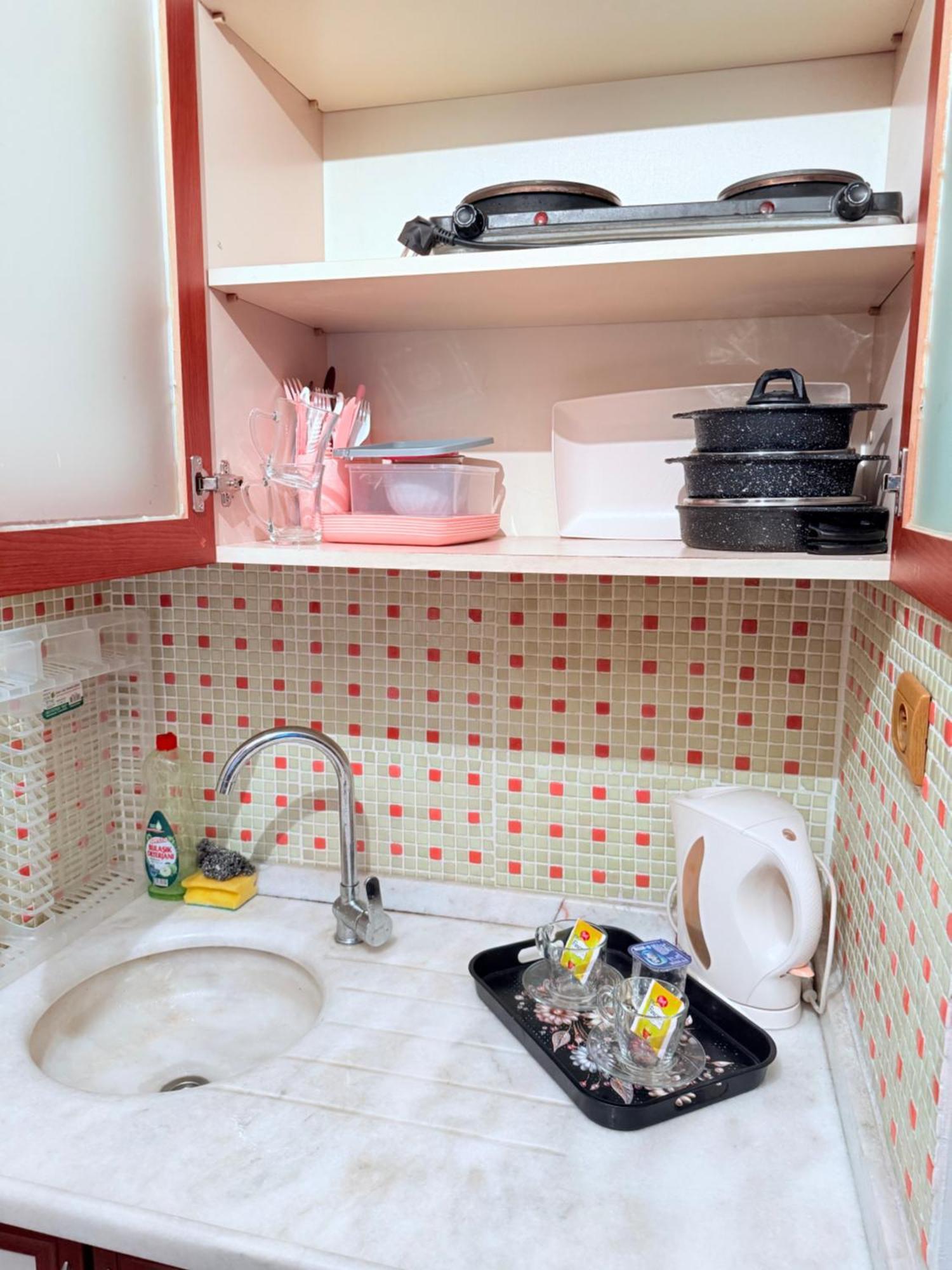 Daire With Kitchen In The Center *