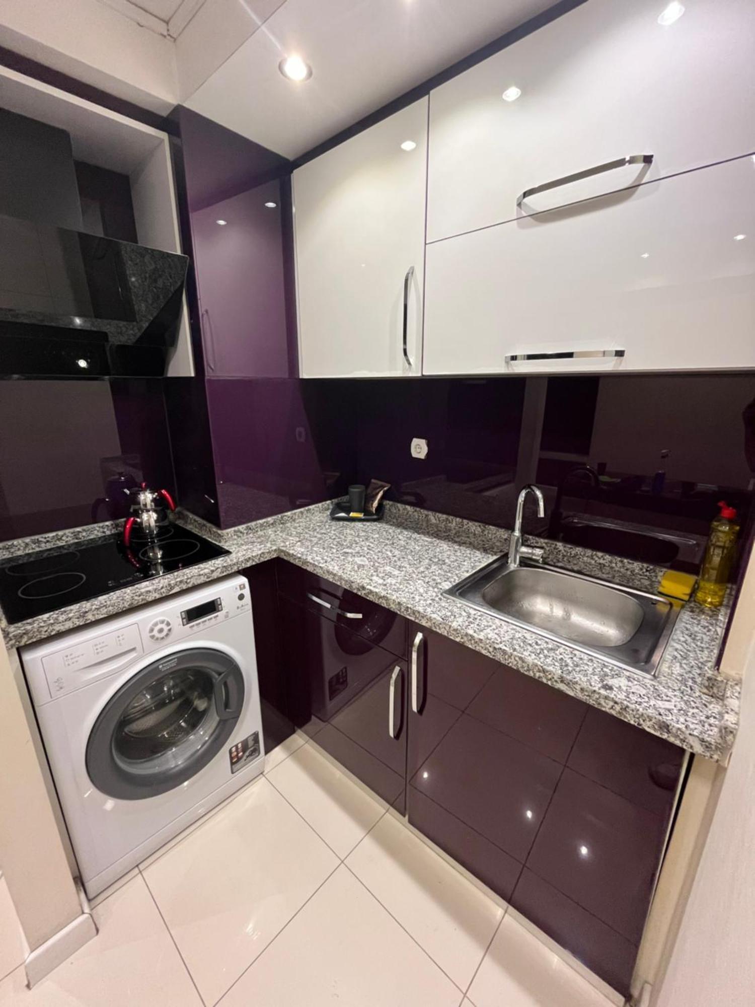 With Kitchen In The Center *