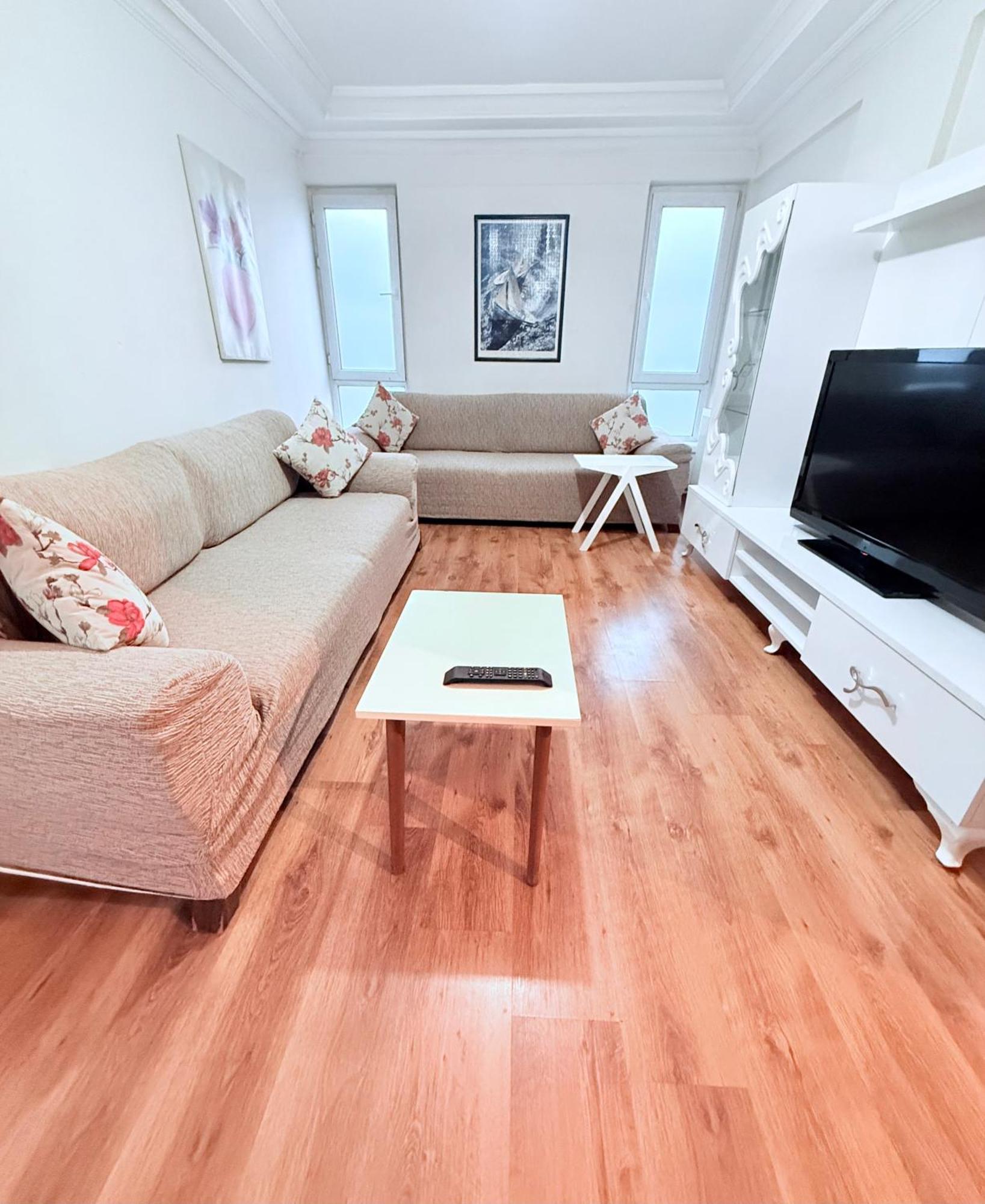 With Kitchen In The Center * Ankara